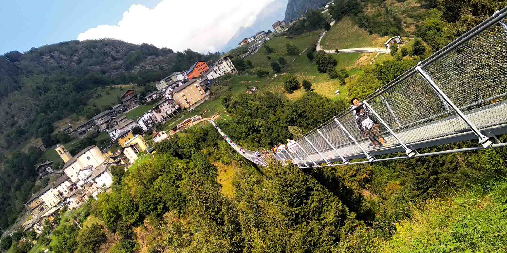 vista del ponte tibetano