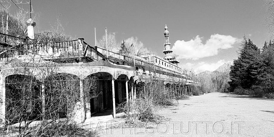 Consonno, edificio abbandonato