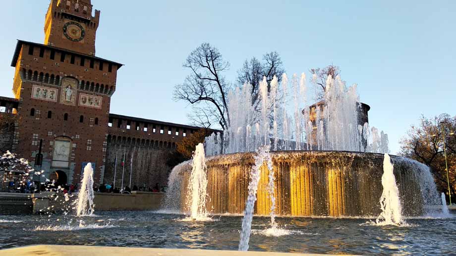 Piazza Castello Sforzesco a Milano